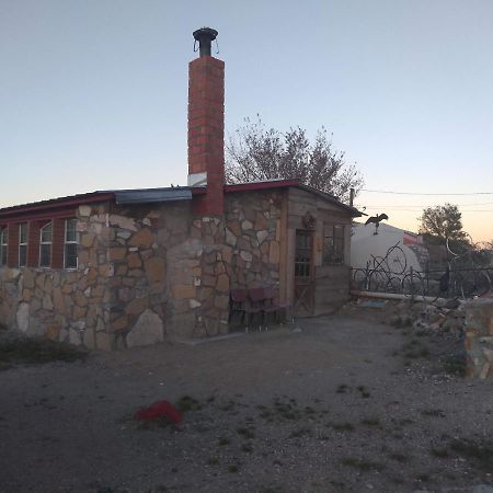 La Loma Del Chivo Llc Stone Cottage Alternative Building มาราธอน ภายนอก รูปภาพ