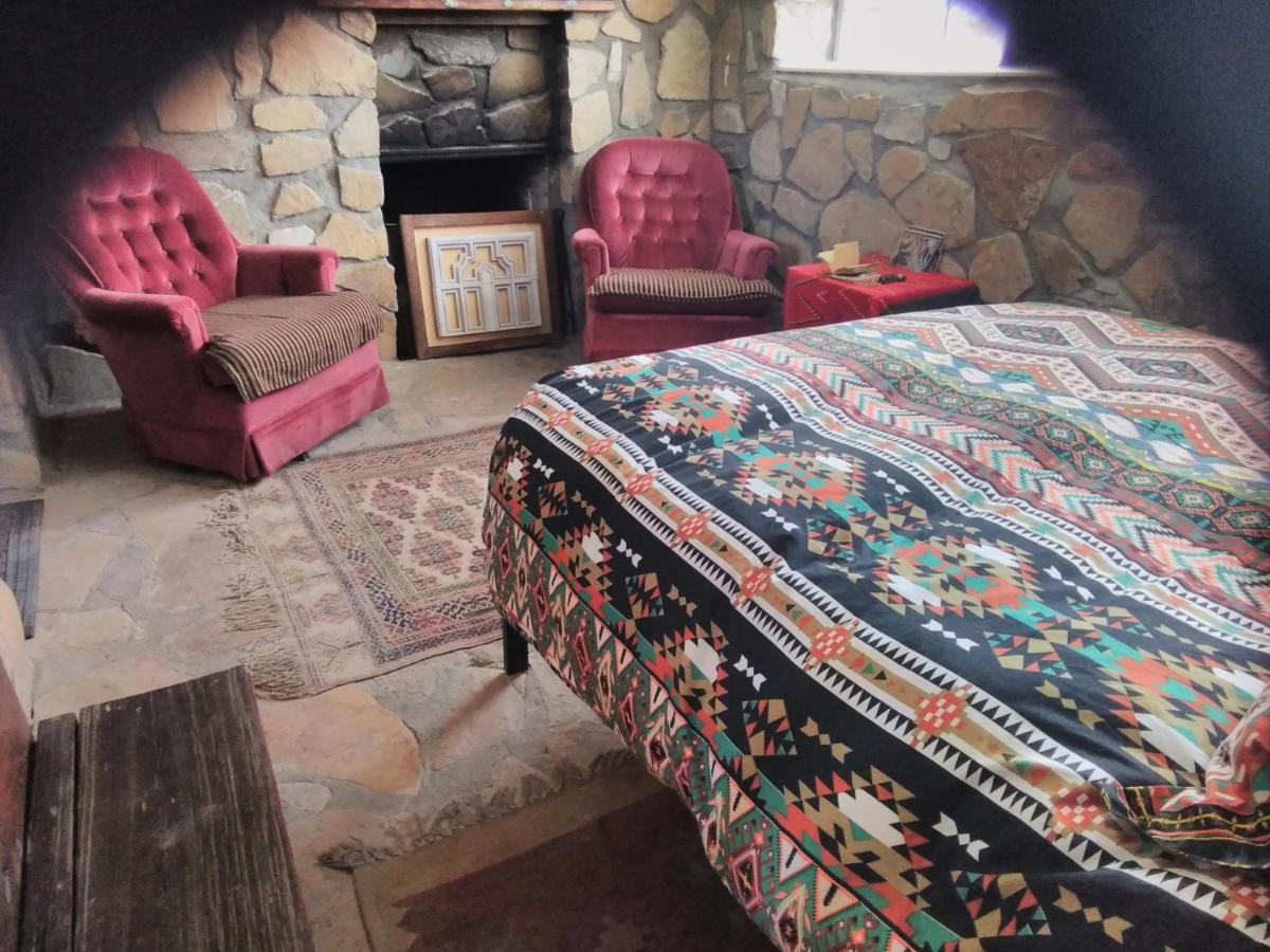 La Loma Del Chivo Llc Stone Cottage Alternative Building มาราธอน ภายนอก รูปภาพ