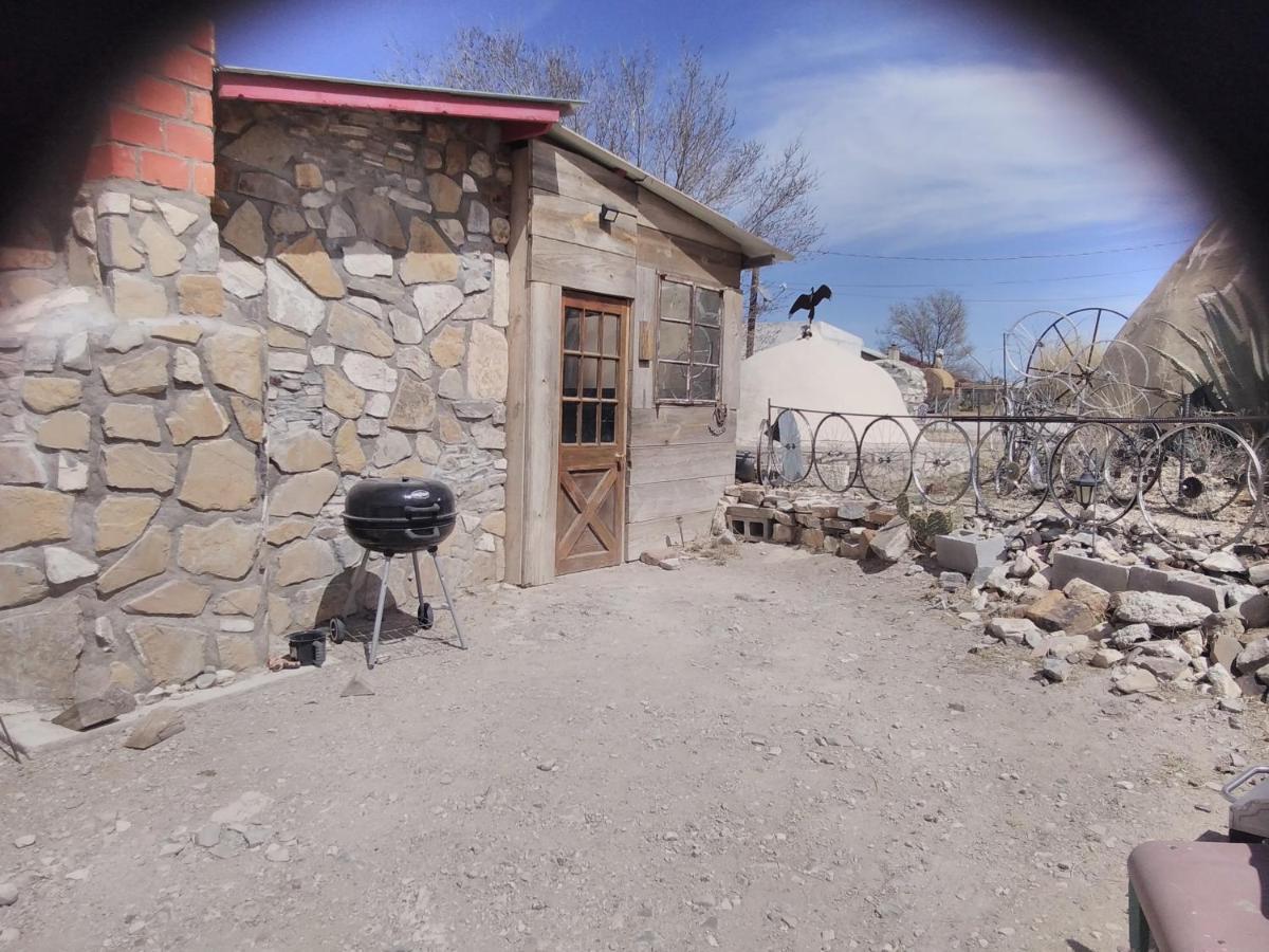 La Loma Del Chivo Llc Stone Cottage Alternative Building มาราธอน ภายนอก รูปภาพ