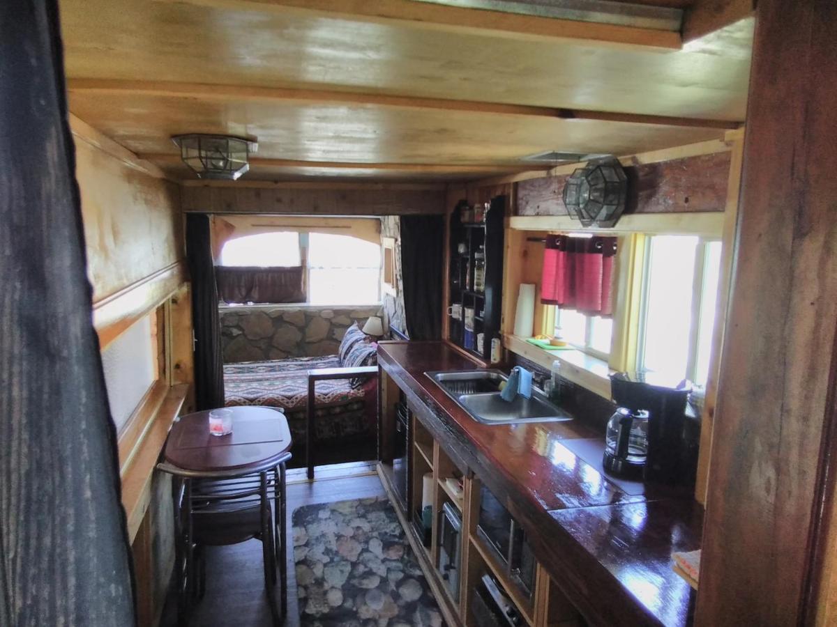 La Loma Del Chivo Llc Stone Cottage Alternative Building มาราธอน ภายนอก รูปภาพ