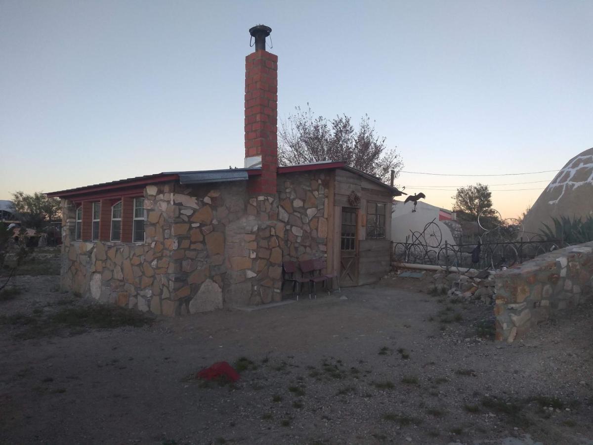 La Loma Del Chivo Llc Stone Cottage Alternative Building มาราธอน ภายนอก รูปภาพ